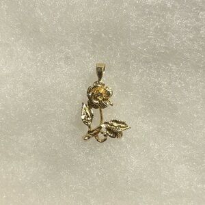 14k yellow gold rose pendant
